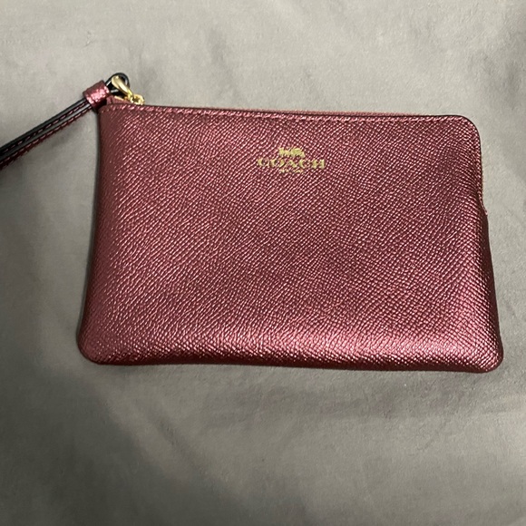Coach Handbags - Coach wristlet